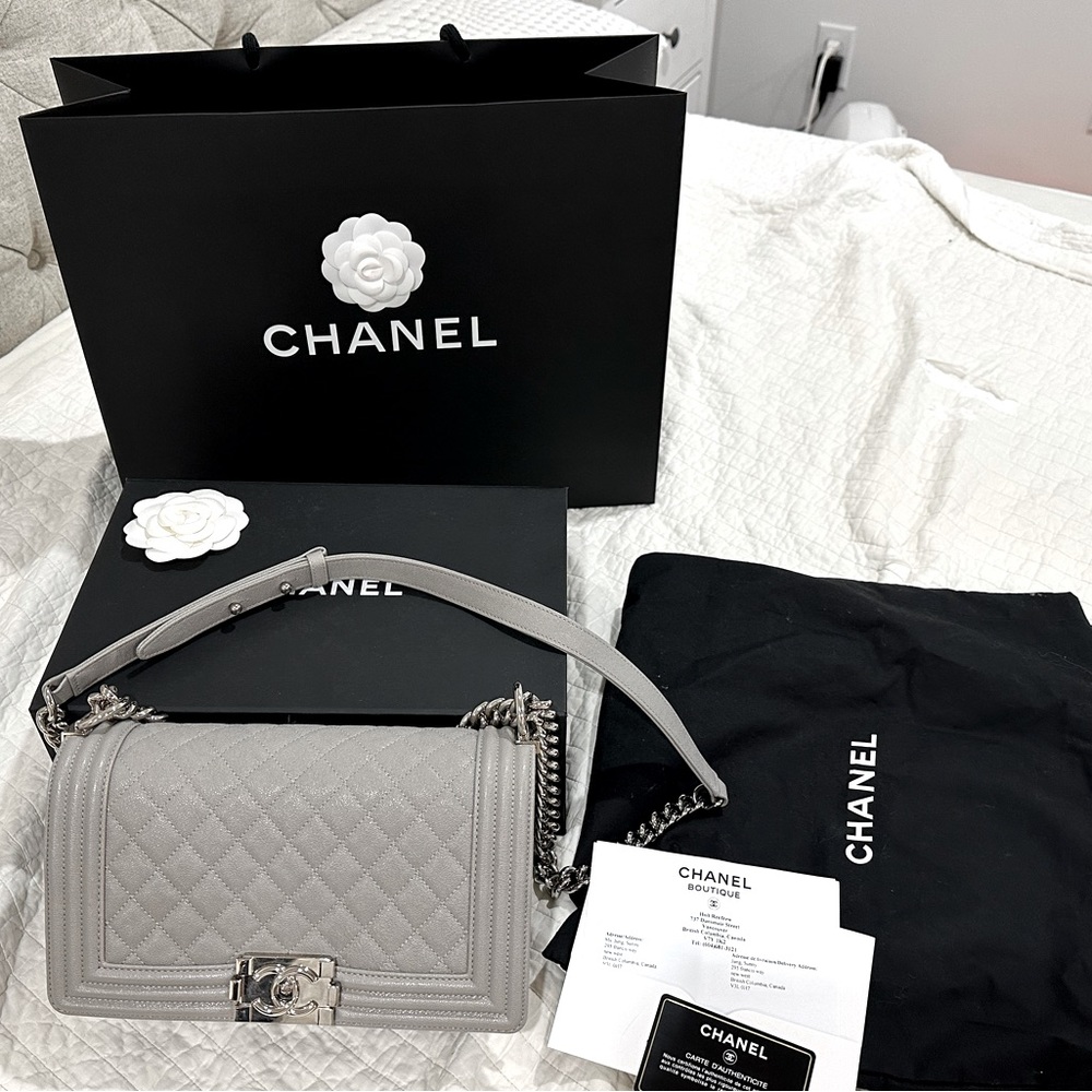 Chanel medium old boy bag(2019)